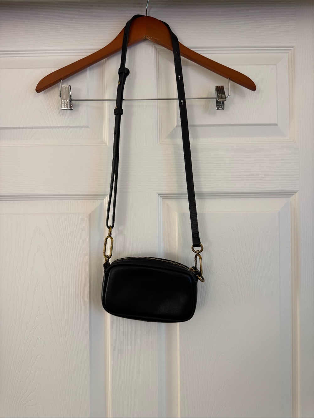 Black Leather Crossbody Bag with Adjustable Strap